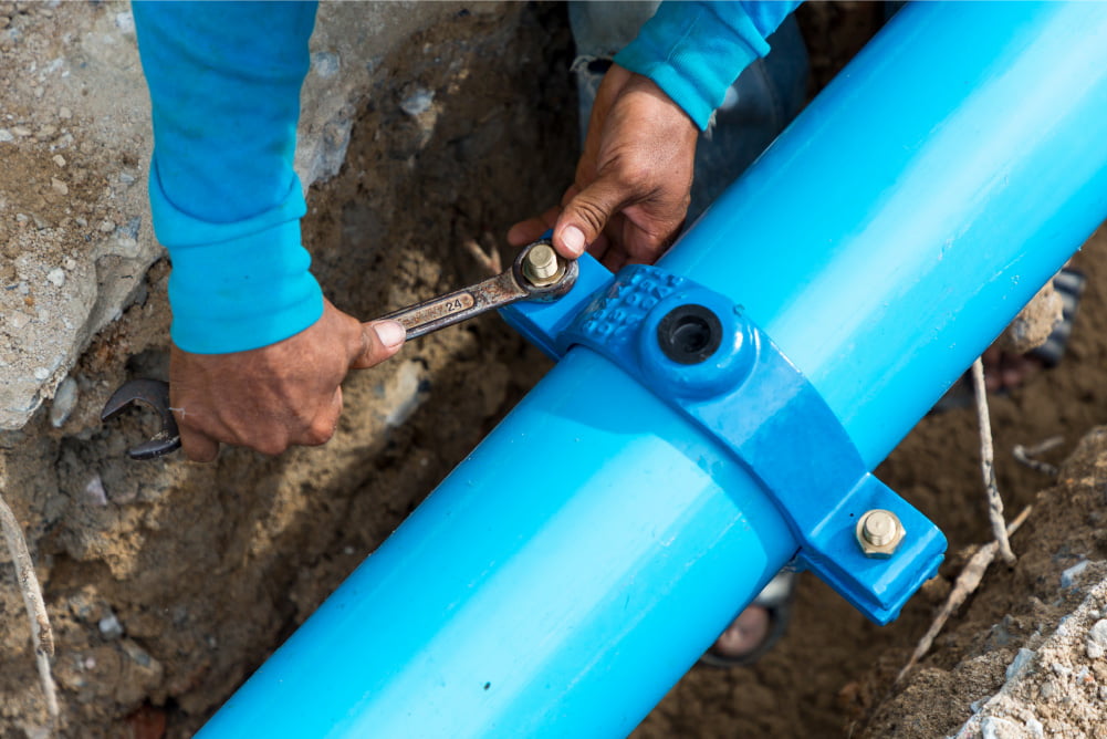 Detailed sewer pipe tightening service by All Pipes plumber in Nashville, TN